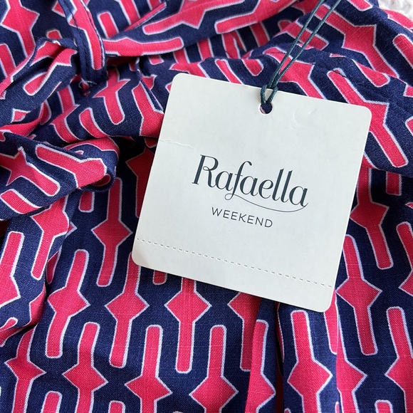 NWT Rafaella Weekend Patterned Shorts
Size large - Picture 5 of 7